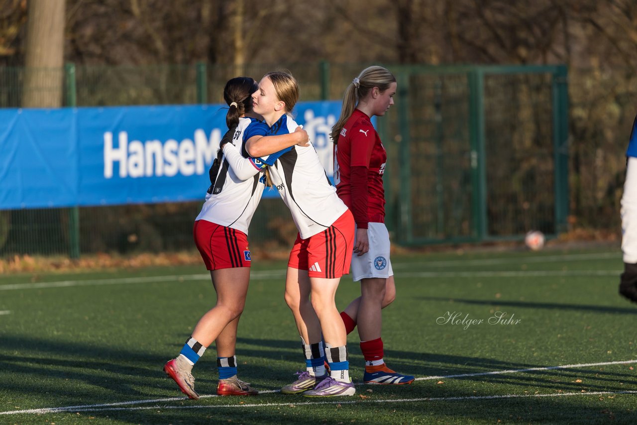 Bild 179 - wBJ Hamburger SV - Holstein Kiel : Ergebnis: 8:0